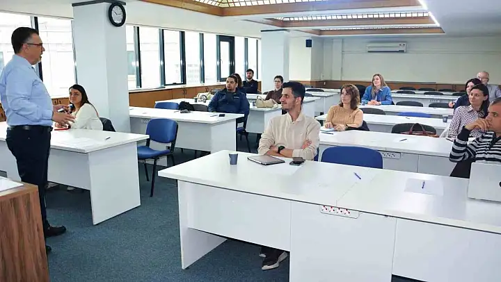 Denizli Ticaret Odası'dan üyelerine ücretsiz dış ticaret eğitimi