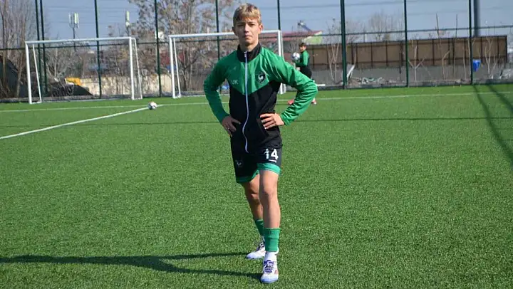 Denizlispor'un 14 yaşındaki futbolcusu Utku Berk, U14 Milli Takım seçmelerine katılacak