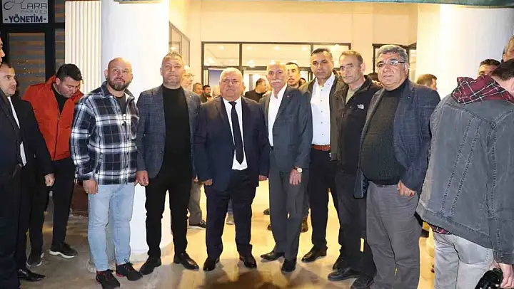 DESOB geleneksel iftar yemeğinde esnaf ve protokolü bir araya getirdi