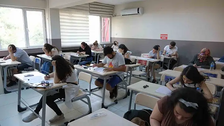 Devlet memuru olmak isteyenler bu kursa akın ediyor