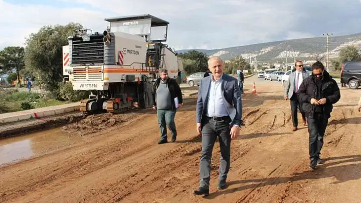 Didim'de sıcak asfalt çalışması sürüyor