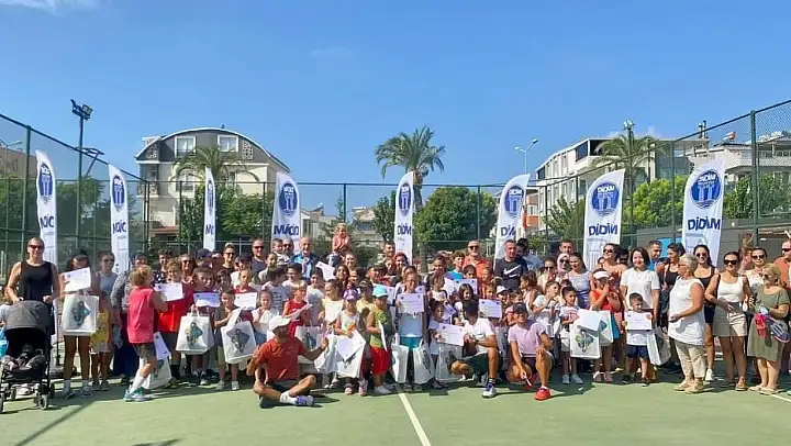 Didimli gençler spor dolu tatili geride bıraktı