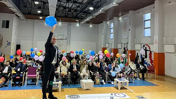 DPÜ'de 'Geleceğe İlk Adım' başlıklı zirve