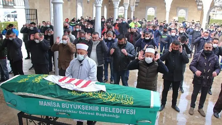 Duayen başkan gözyaşları arasında son yolculuğuna uğurlandı