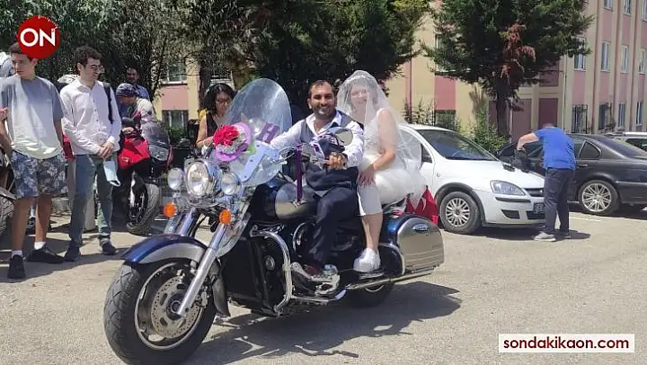 Düğün konvoyunu gören hayran kaldı