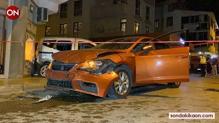 Dükkanın önünde otururken kazada savrulan otomobilin altında kaldı, hayatını kaybetti