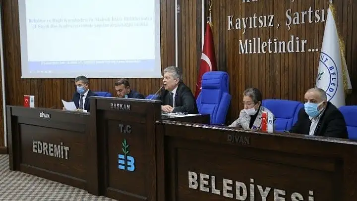 Edremit Belediyesi'nden esnafa büyük destek