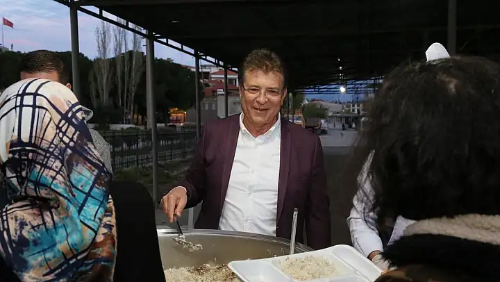 Edremit Belediyesi'nden iftar yemeği