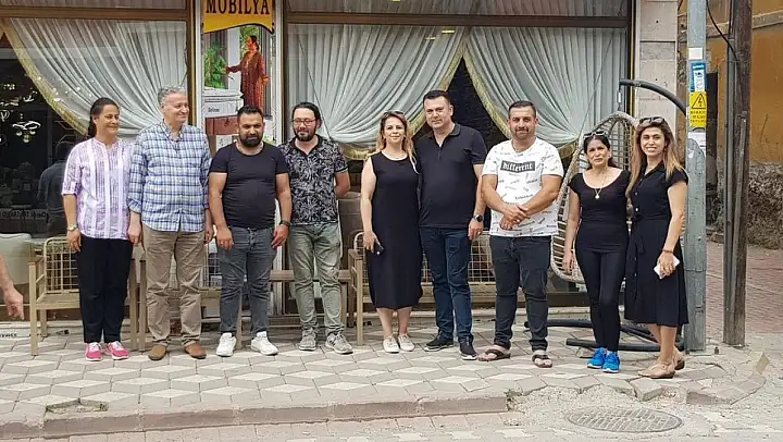 Edremit'te çarşı esnafından imece usulü hayır
