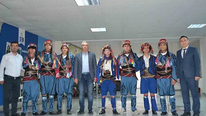 Edremit'te Halk Eğitimi Merkezinden öğrenme şenliği