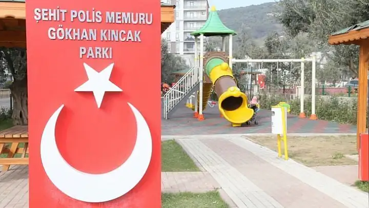 Edremit'te şehitlerin isimleri gururla yaşatılıyor