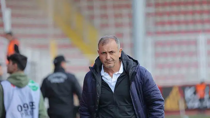 Efeler 09 SFK Teknik Direktörü Kanber: '2. Lig yolunda ilerlemeye devam edeceğiz'