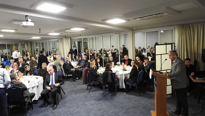 Emekli olan eski rektöre vefa gecesi