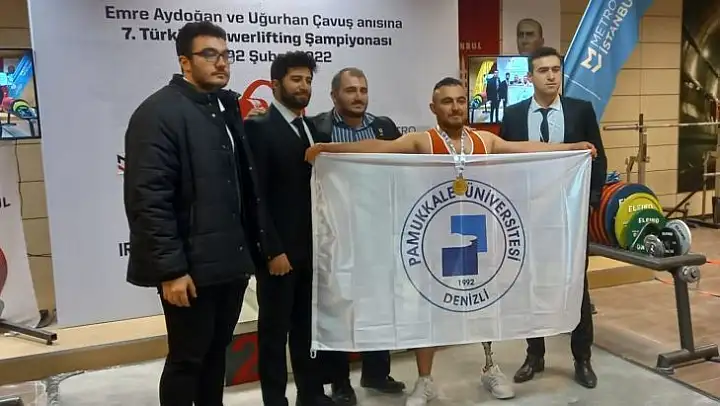 Engelli sporcu, engelsiz rakiplerini geçerek şampiyon oldu