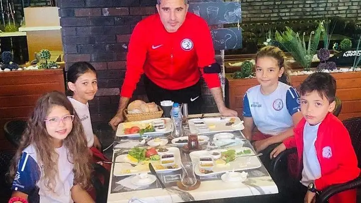 Erdek Atletik Gençlik ve Spor Kulübü kahvaltıda buluştu