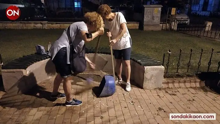 Erdek Kurbağalıdere plajında temizlik çalışması