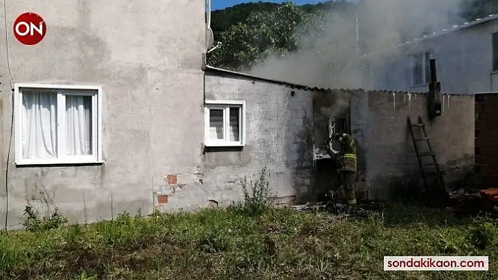Erdek'te ev yangını korkuttu
