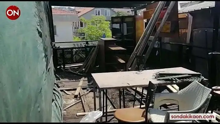 Erdek'te kafe yandı
