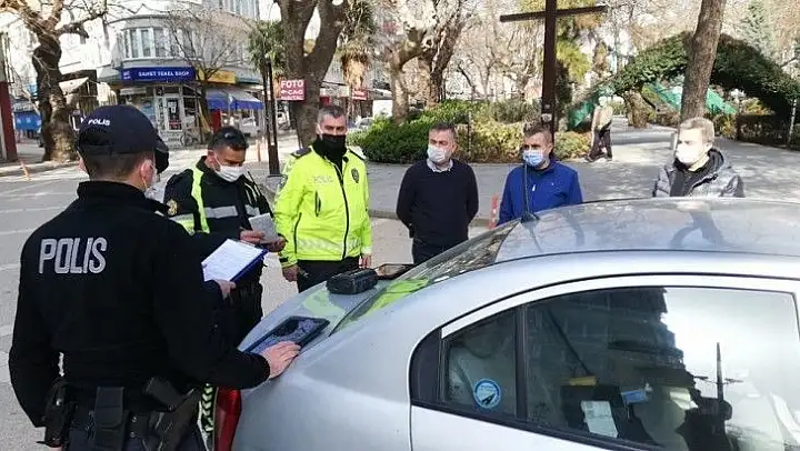 Erdek'te yasağa uymayan 67 kişiye 232 bin TL ceza