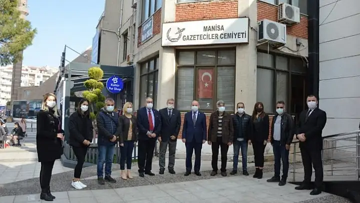 Gazetecilerin günlerini kutladılar