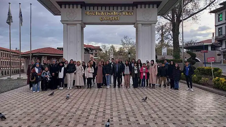 Gediz'de en çok okuyan öğrencilere Ankara gezisi