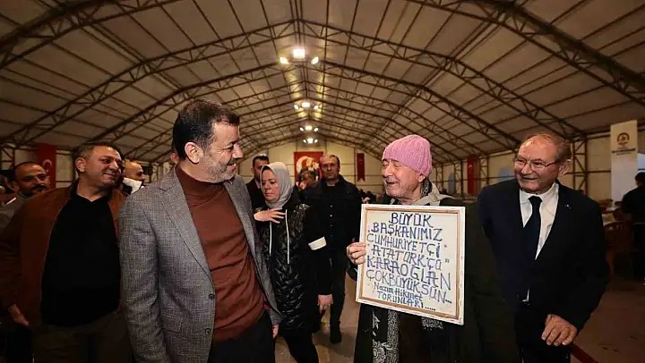 Geleneksel iftar çadırında ilk iftar yapıldı