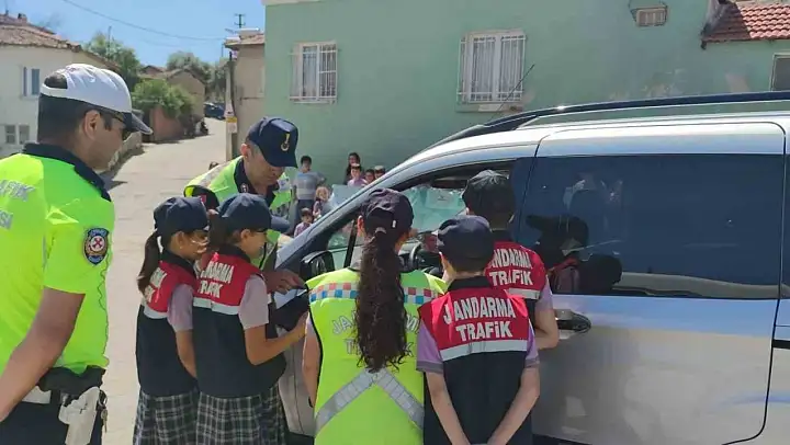 Germencik'te öğrencilere uygulamalı trafik eğitimi
