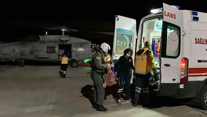 Gökçeada'da erken doğuma helikopterle tahliye