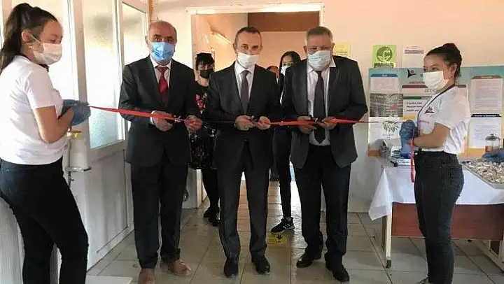 Gömeç Hacı Hüseyinler Orta Okulu'nda Tübitak Fuarı