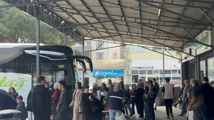 Gönen otogarında bayram sonrası dönüş yoğunluğu