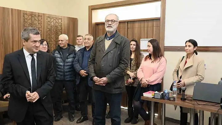 Görme engelliler Satranç Turnuvası'nda kıyasıya yarıştı