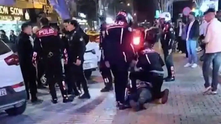 Gözaltına alınan saldırgandan polise tehdit: 'Sen karınla, çocuğunla gezemezsin'