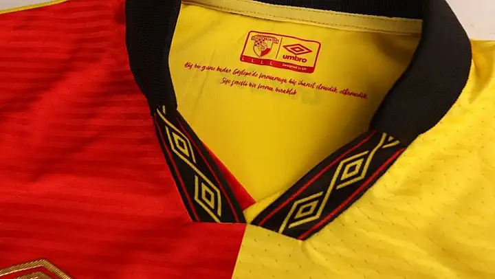 Göztepe, yeni sezon formalarını tanıttı