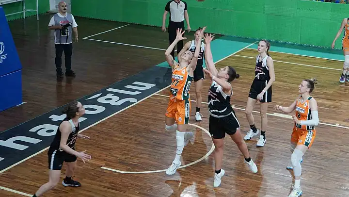 Gürespor Kadın Basketbol Takımı, 8 Mart'ta şampiyonluğunu ilan etti