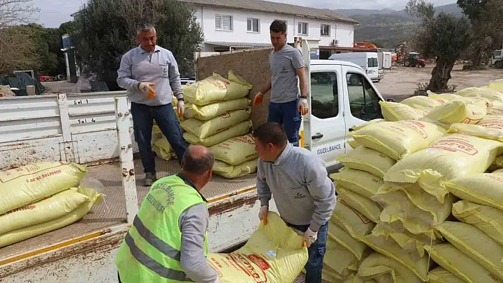 Güzelbahçe Belediyesi çiftçiye desteği sürdürüyor