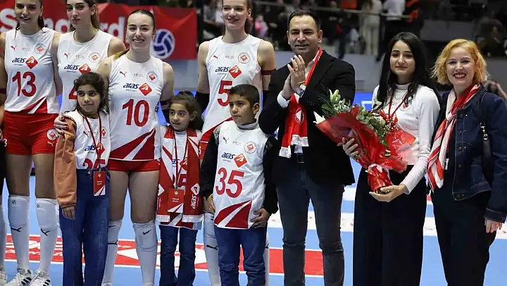 Hayallerini fileyle ören çocuklar İzmir'de