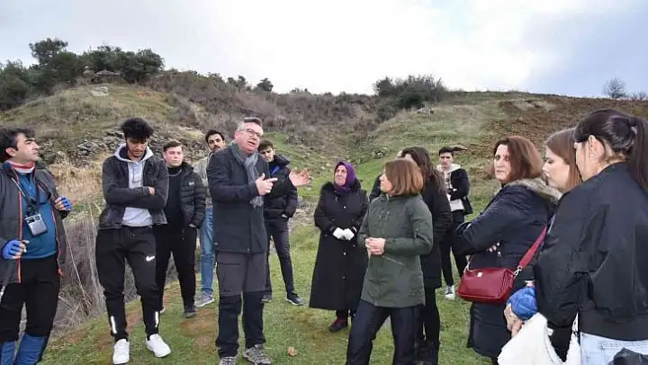 Hisarlan jeoparkına protokol eşlerinden ziyaret