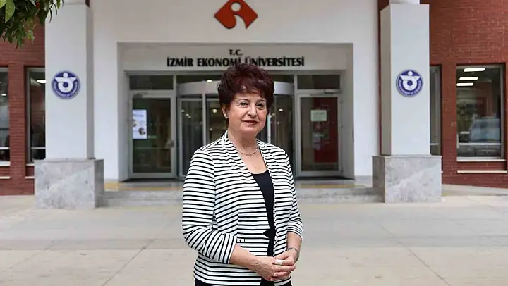 İEÜ'lü profesöre 'uluslararası' gurur
