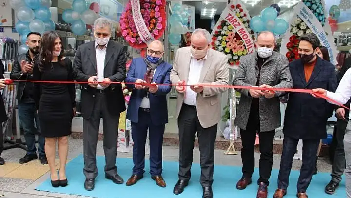 İhlas Mağazası 102'nci şubesini Turgutlu'da açtı