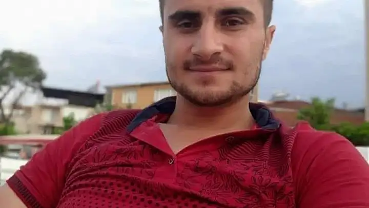 İkinci kattan düşen genç hayata tutunamadı