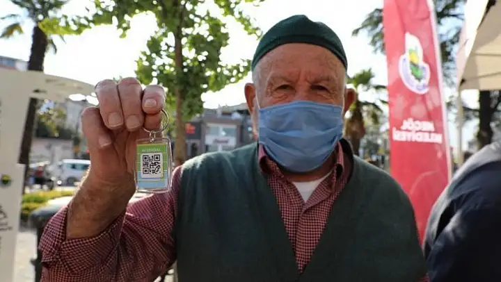 İnegöl Belediyesi'nden 65 yaş üzerine HES kodlu anahtarlık