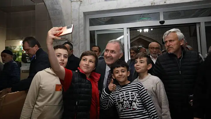 İnegöl'de Ramazan birlik ve beraberlikle geçiyor