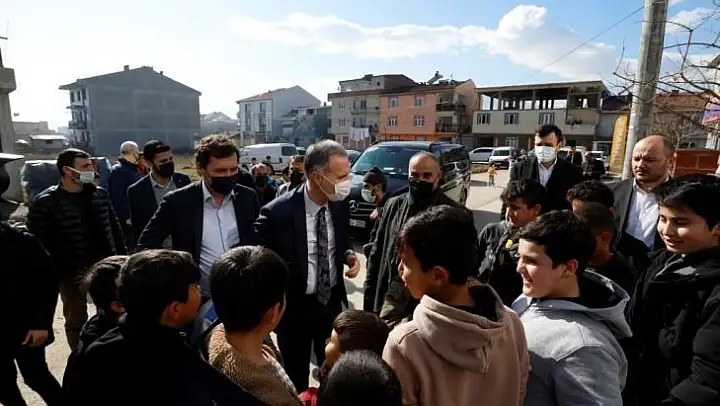 İnegöl'ün 3. nöbetçi kütüphanesi açıldı