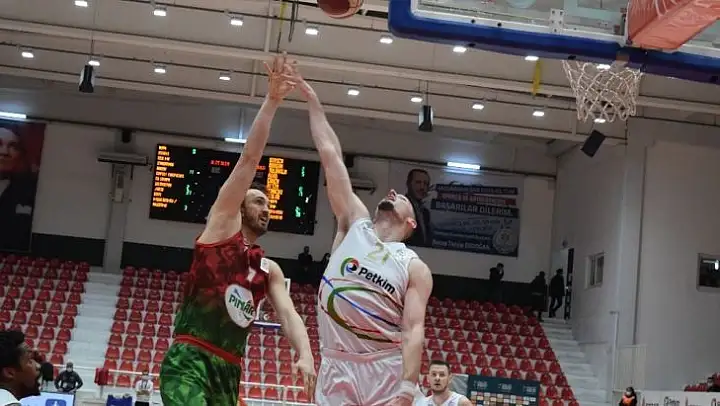 ING Basketbol Süper Ligi: Aliağa Petkim Spor: 75 - Pınar Karşıya : 85