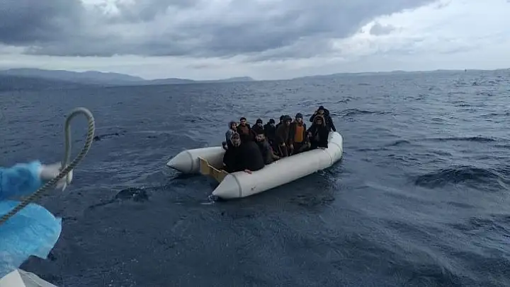 İzmir açıklarında düzensiz göçmen hareketliliği