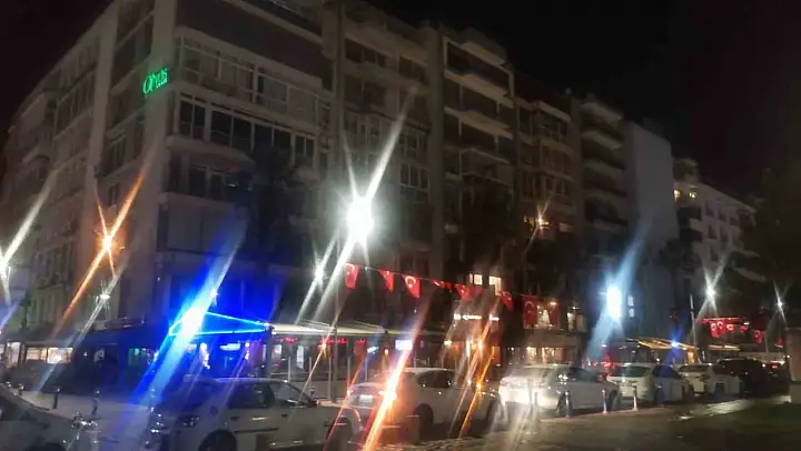 İzmir'de 3.9 büyüklüğünde deprem
