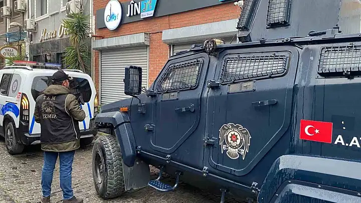 İzmir'de HDK eş sözcüsünün de aralarında bulunduğu 7 şüpheli gözaltında