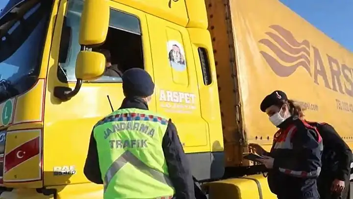 İzmir'de jandarmadan il genelinde sıkı denetim