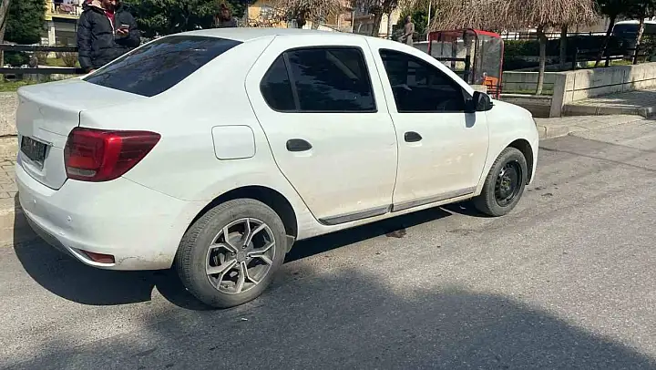 İzmir'de korsan taksi çağırıp gasbeden 3 şüpheli yakalandı