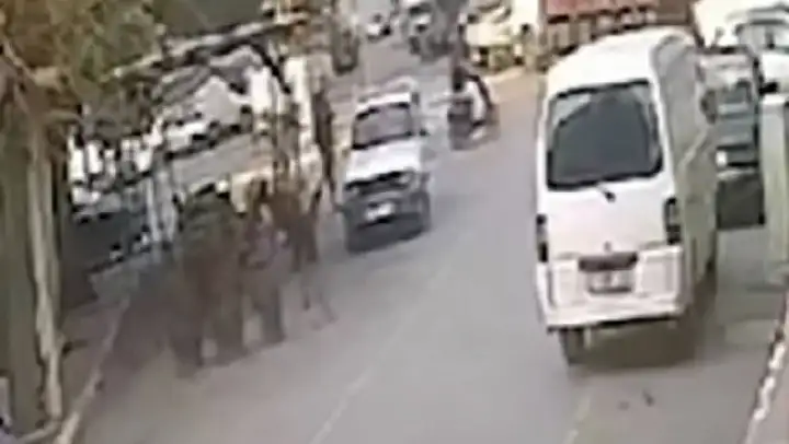 İzmir'de motosiklet hırsızı suçüstü yakalandı